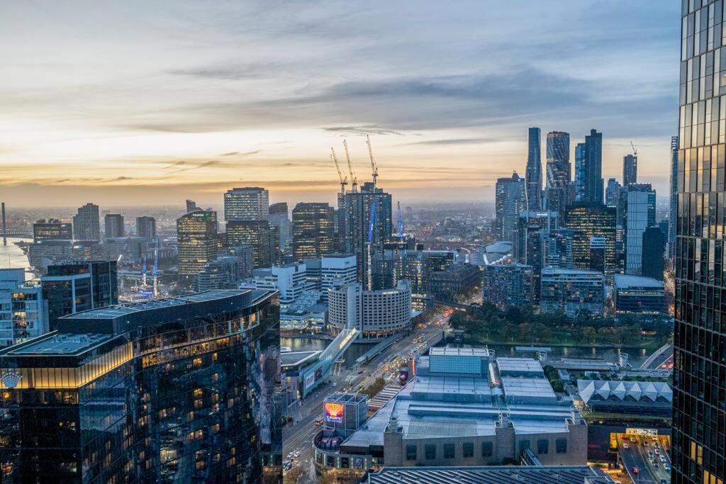 Luxe Haven - 42Nd Floor Panoramic City Views Мельбурн Экстерьер фото