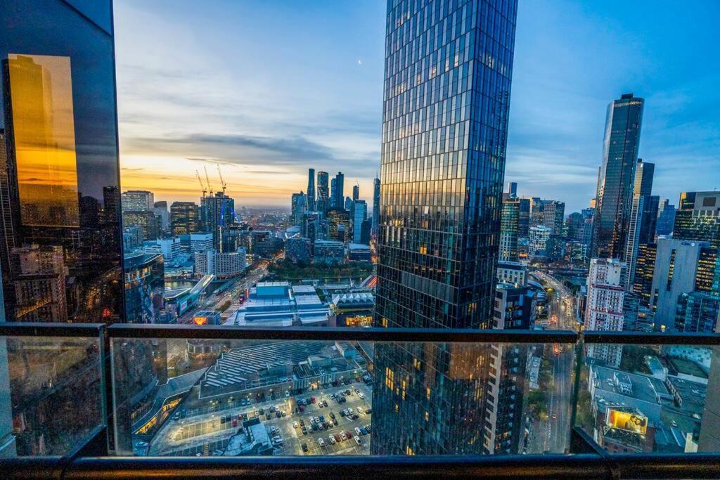 Luxe Haven - 42Nd Floor Panoramic City Views Мельбурн Экстерьер фото